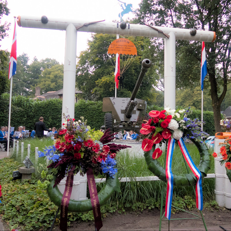 Airborne monument Heelsum